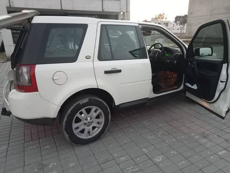 Land Rover Freelander 2009 8