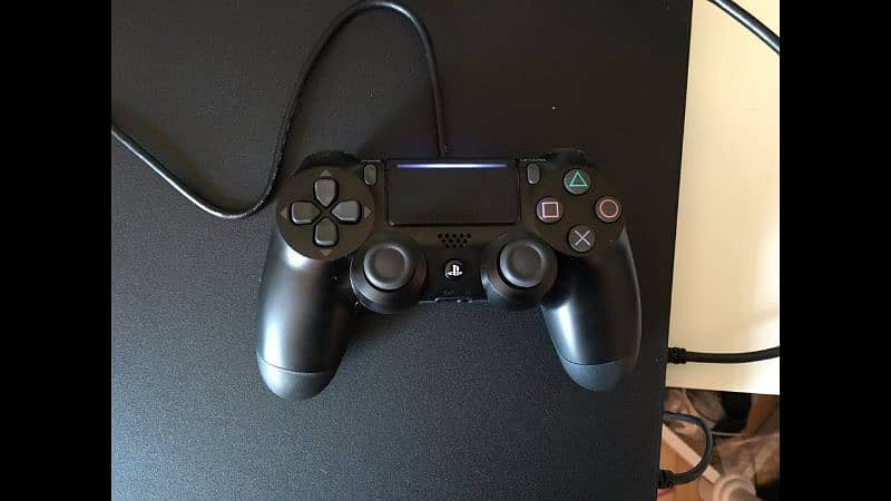 PS4 Slim & original controller & 500 GB 2