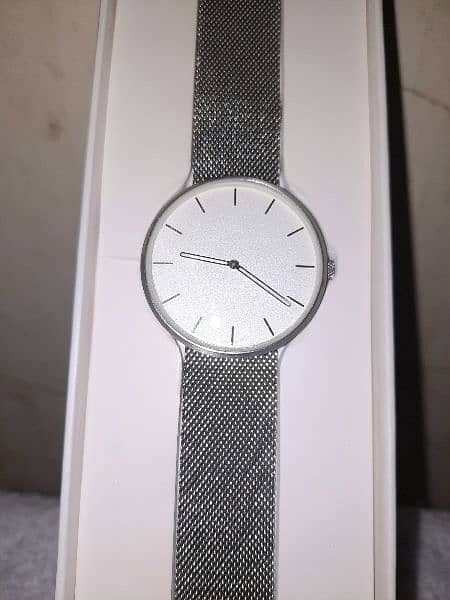 TwentySeventeen Light and Fashionable Quartz Watch 1