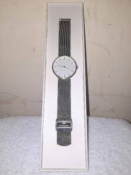 TwentySeventeen Light and Fashionable Quartz Watch 2