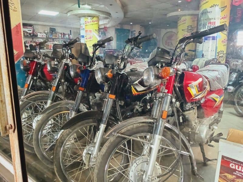 Zero Meter Honda CG 125ccModel 2025 - Black Red Blue Colour 12