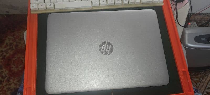 HP Elite Book 840 G3 4