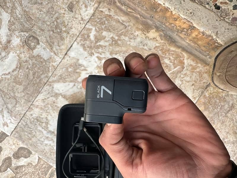 Gopro hero black 7 10/10 condition 3