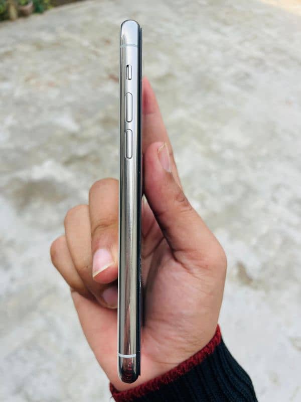 iPhone 11 pro non-pta 64gb 5