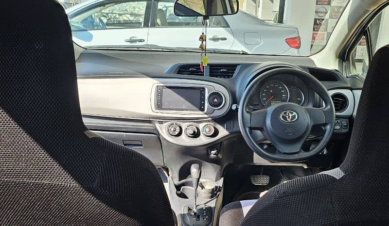 Toyota Vitz 2013 3