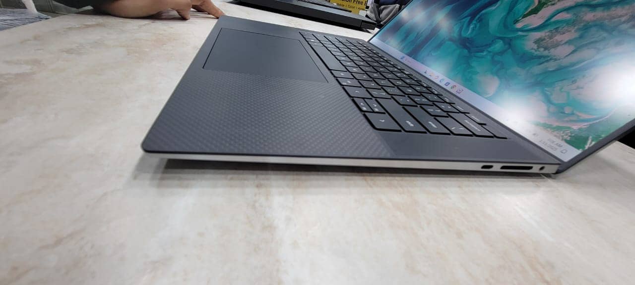 Dell Precision 5550/ contact me on whatsapp 4