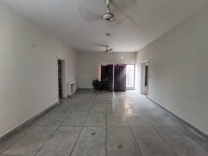 One Kanal Upper Portion For Rent In DHA Phase 2 V Block. 6