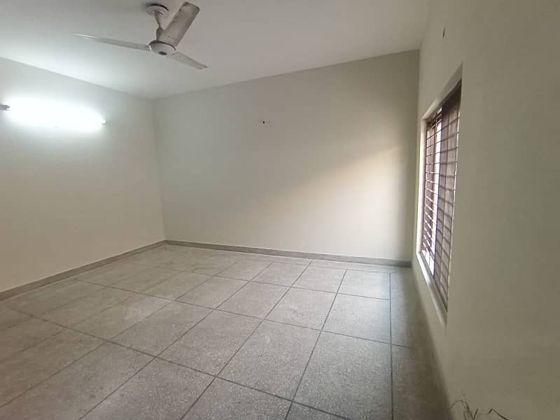 One Kanal Upper Portion For Rent In DHA Phase 2 V Block. 9