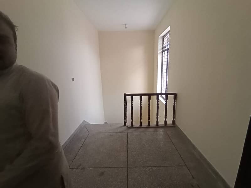 One Kanal Upper Portion For Rent In DHA Phase 2 V Block. 11