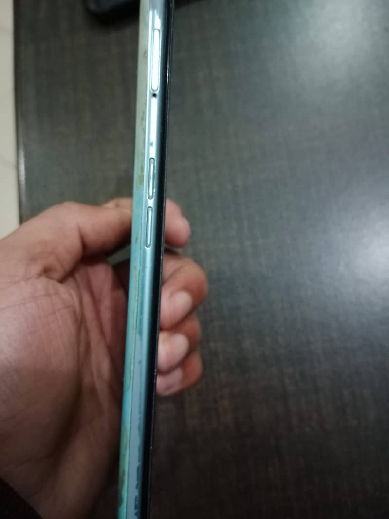 OPPO A76 4