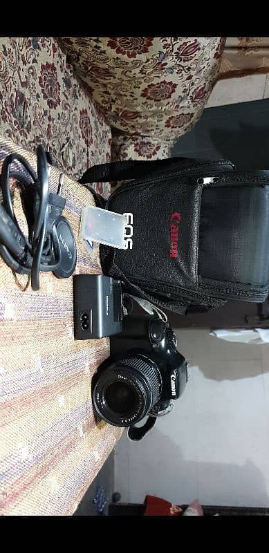 Canon 1100D 0