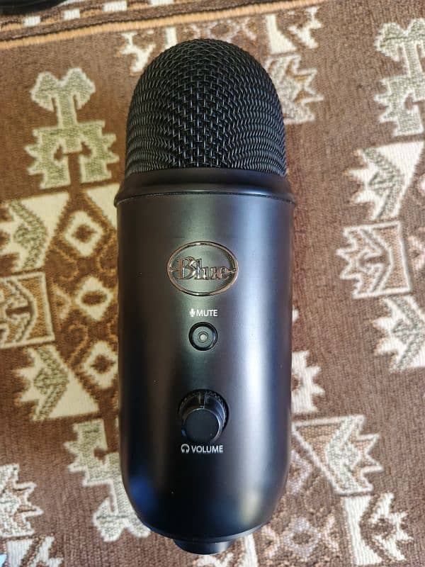 Blue Yeti Microphone 1