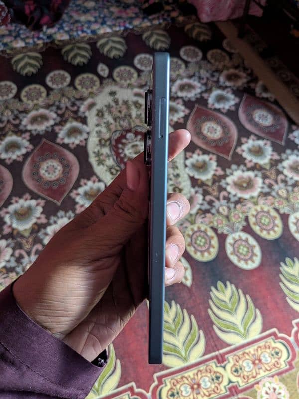 Redmi Note 13 Pro 8/256 10/0 PTA Approved. 4