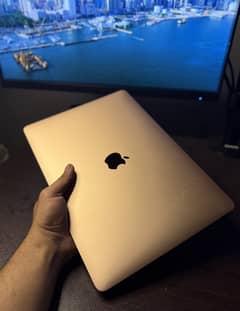 Macbook Air M1 Rose Gold with Box (10/10 Condition) - 8GB/256GB