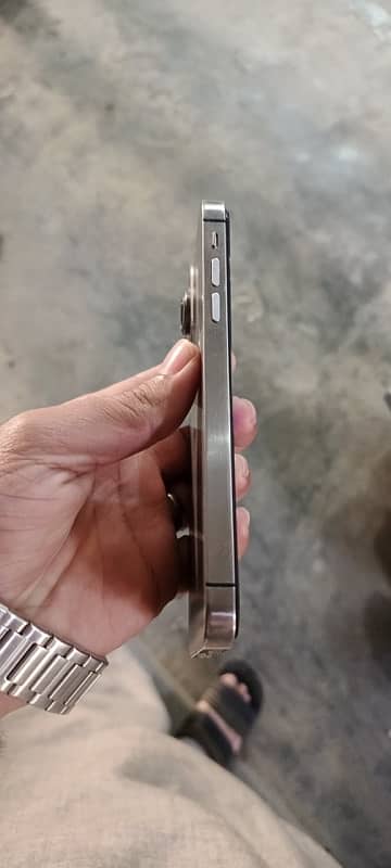 iPhone XR jv 1