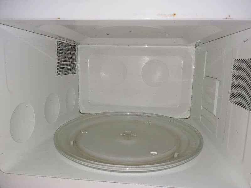 Dawlance Microwave Oven 2