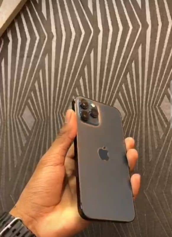 iphone 12 Pro max market or olx se hat ke price hai eslie final price 2