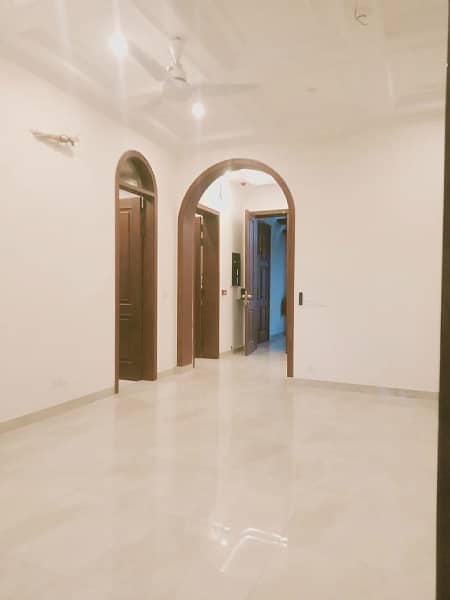 10 Marla House Lower Portion For Rent in Y Block Phase 7 DHA Lahore 9