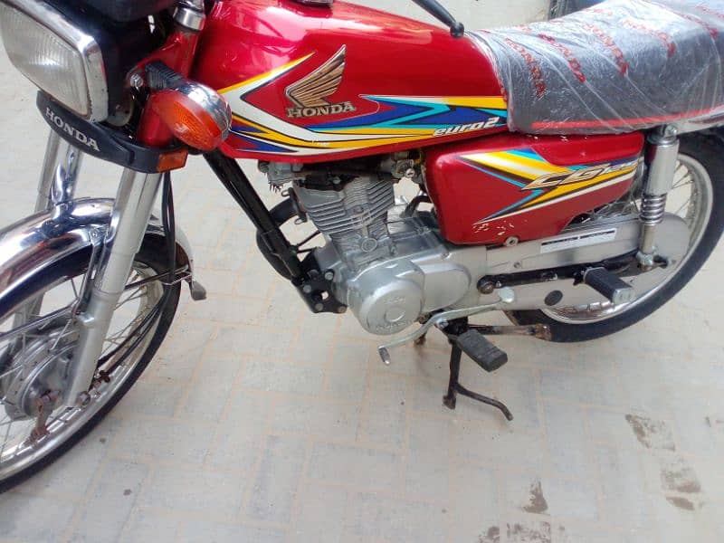 Honda 125 karachi number 19 model 0