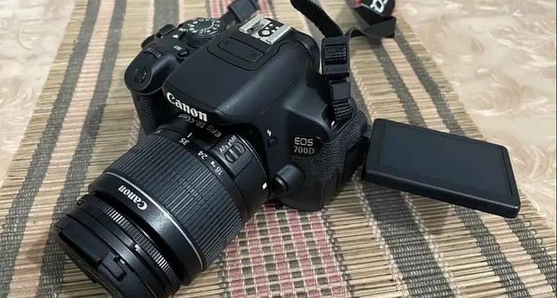 Canon 700D Dslr with 18:55 lens 0