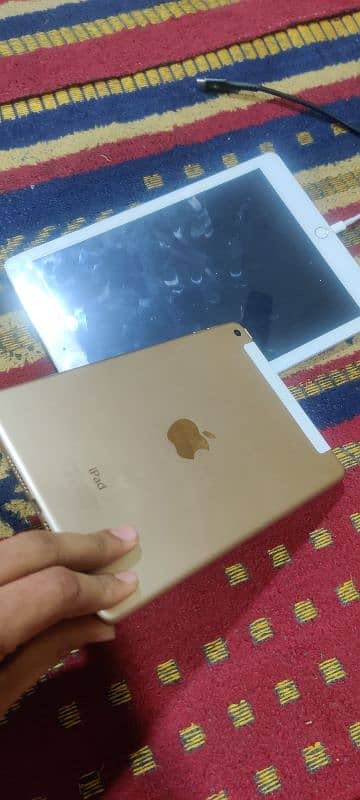 I pad mini 3 2