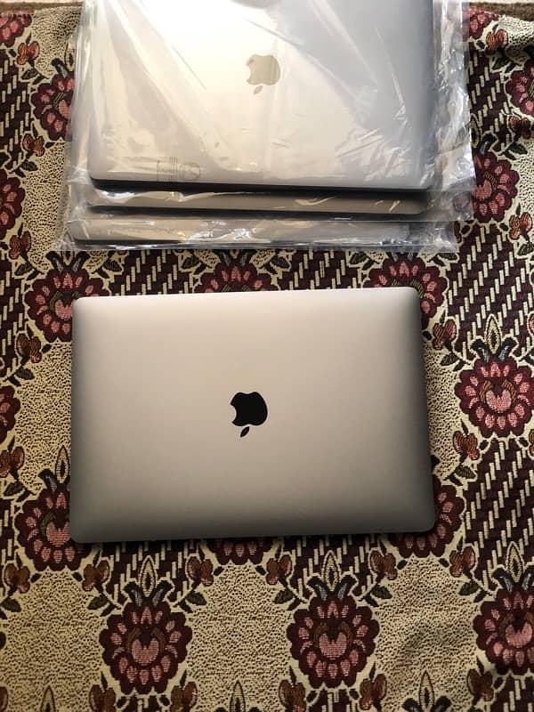 Macbook M1 Air 8/256 Fresh Import wholesale rate 0