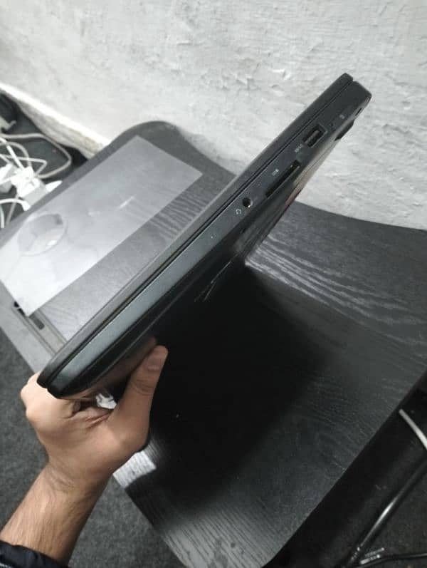 Dell laptop/touchscreen 180 degree rotation 3