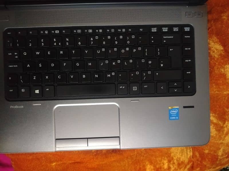 Hp core i5.4gen. 8gb ram . 128 SSD. ram 2