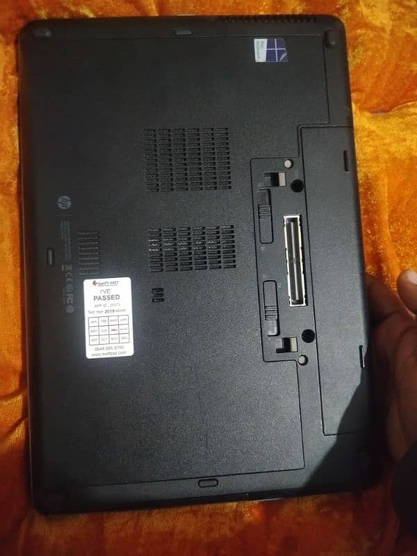 Hp core i5.4gen. 8gb ram . 128 SSD. ram 3