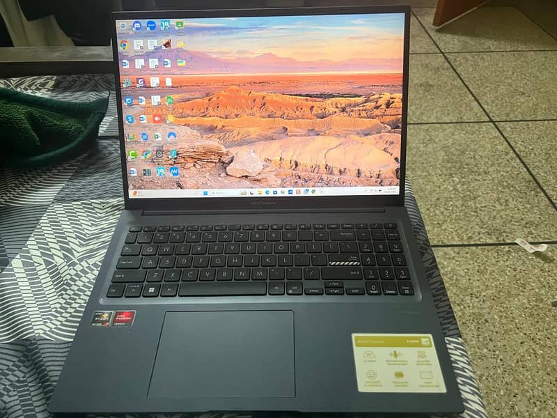 ASUS Vivobook 16 AMD Ryzen 7 5800HS 12GB RAM 512GB NVMe Laptop 0