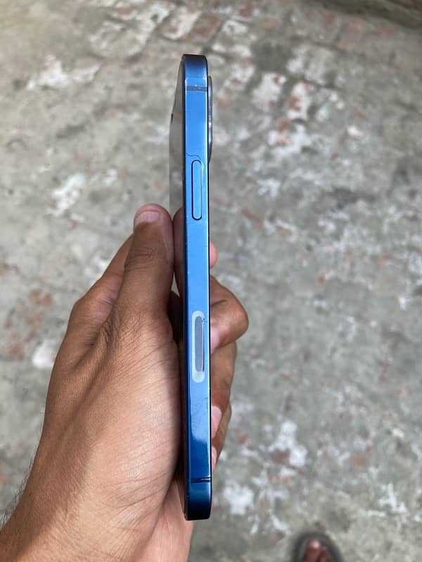 Iphone 12 64gb non pta(JV) waterpack 4