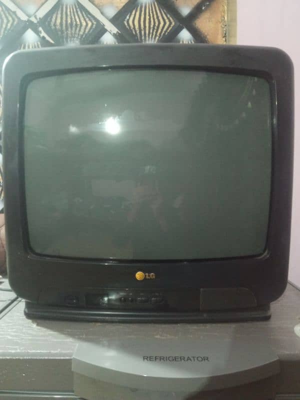 LG TV 21 INCH 0