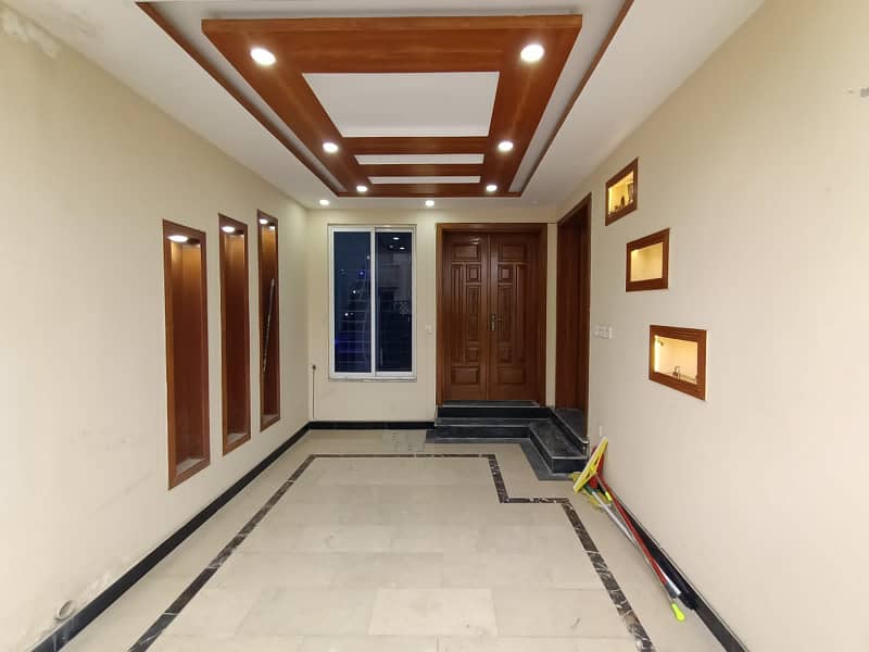 Double Storey Like New House For Rent In Gulraiz Near Bahria Town 2