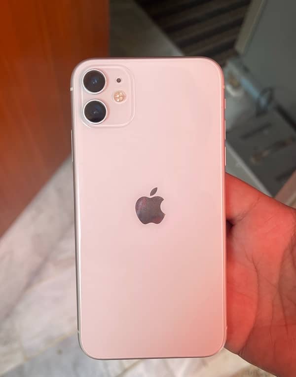 IPHONE 11 {128GB} 4