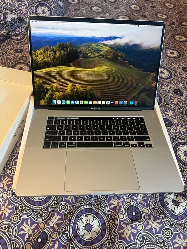 Macbook pro 2019 16-inch 4