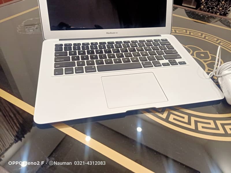 Apple Laptop MacBook Air 2015, Core i5, 256GB SSD, 8GB Ram 3