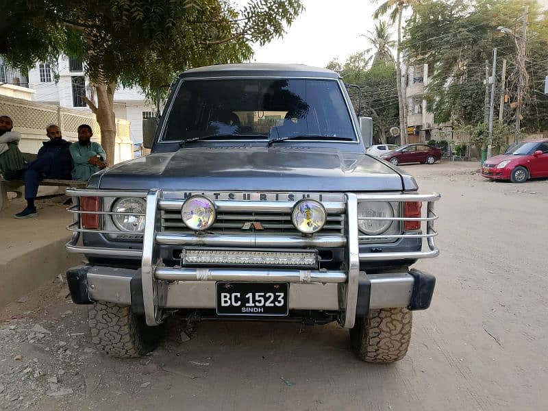 Mitsubishi Pajero 1990 1