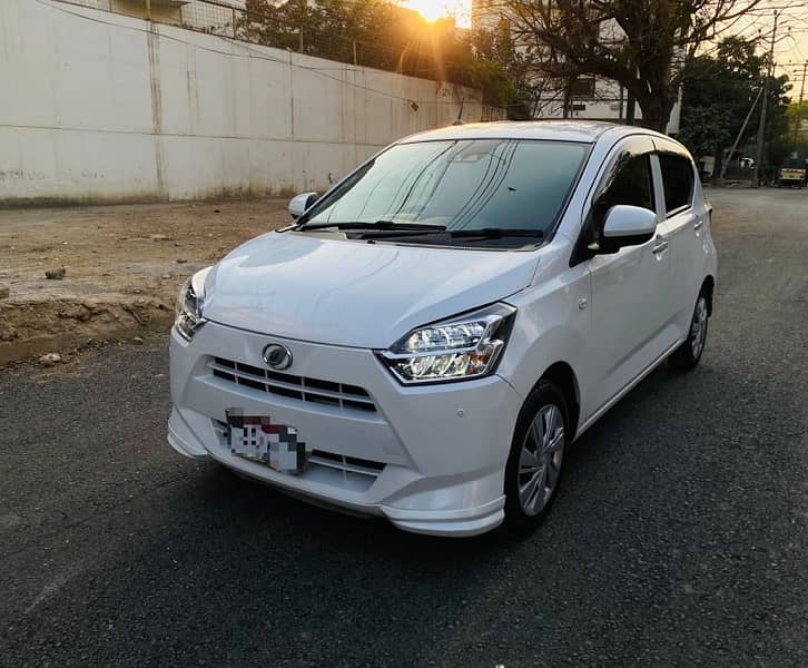 Daihatsu Mira 2023 1