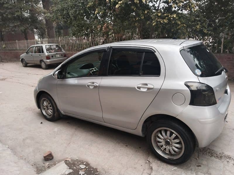 Toyota Vitz 2012 3