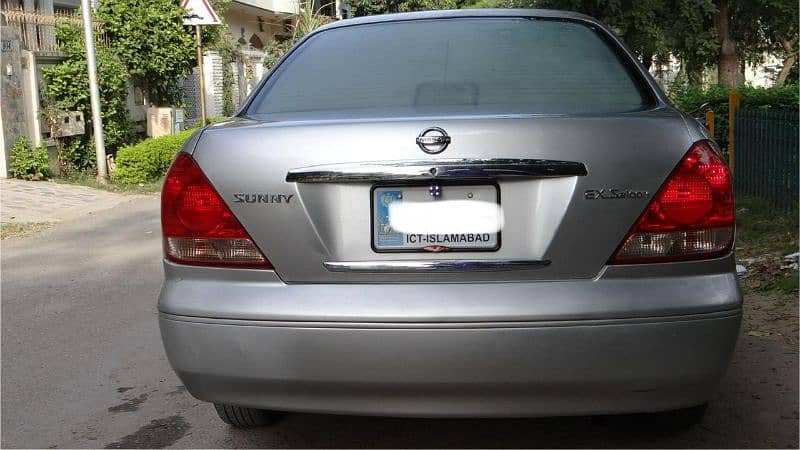 Nissan Sunny Ex Saloon 2010 11