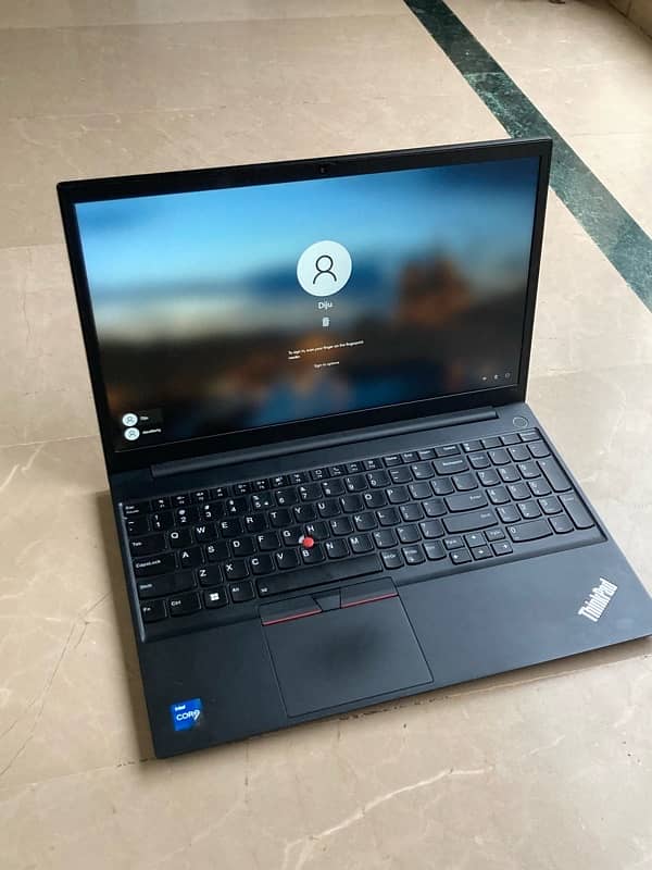 Lenovo thinkpad 12th gen 1