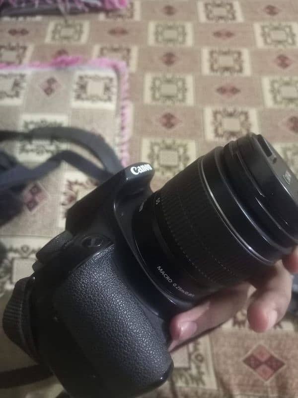 Canon 1300D 4