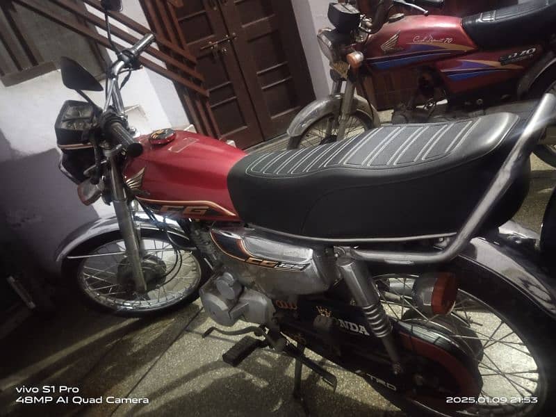 Honda CG 125S 2020 Push Start Silver Special Edition 5