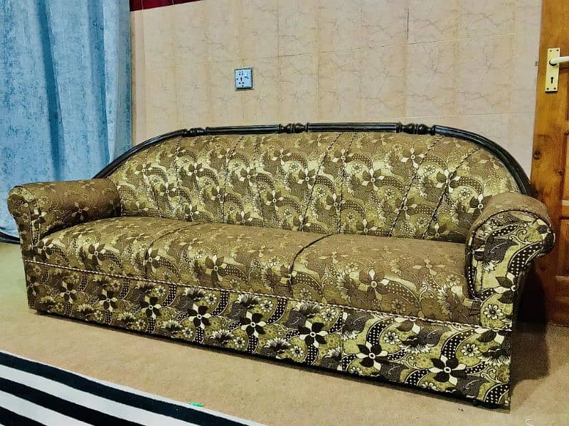 5 Seater Antique Style pure wood Sofa set. 0