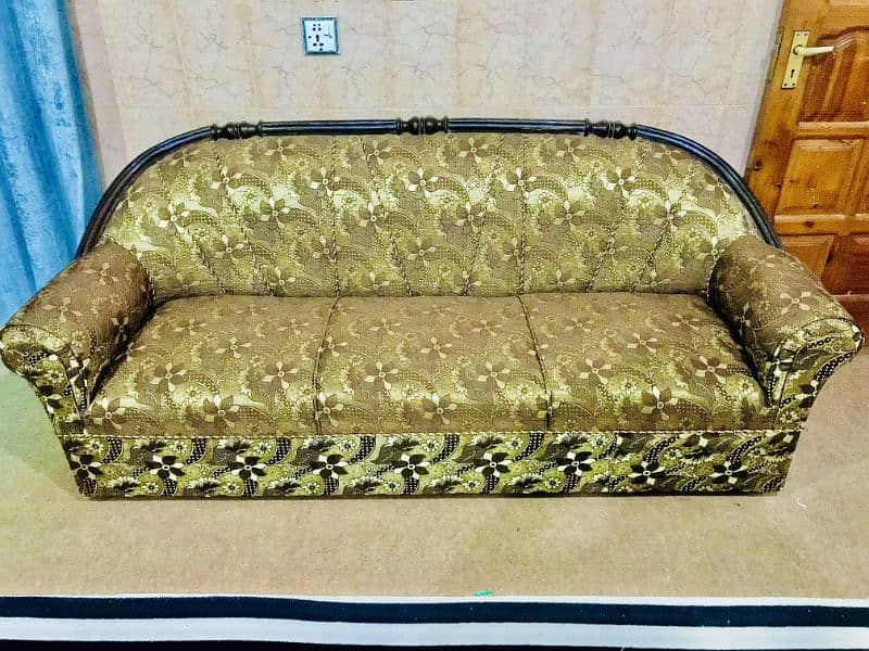 5 Seater Antique Style pure wood Sofa set. 2