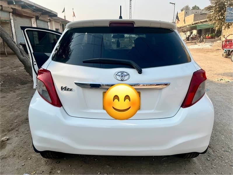 Toyota Vitz 2012/2016 Genuine in Excellent condition 1