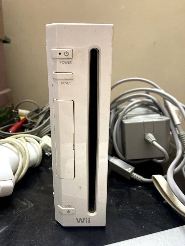 Nintendo Wii Console Bundle 2