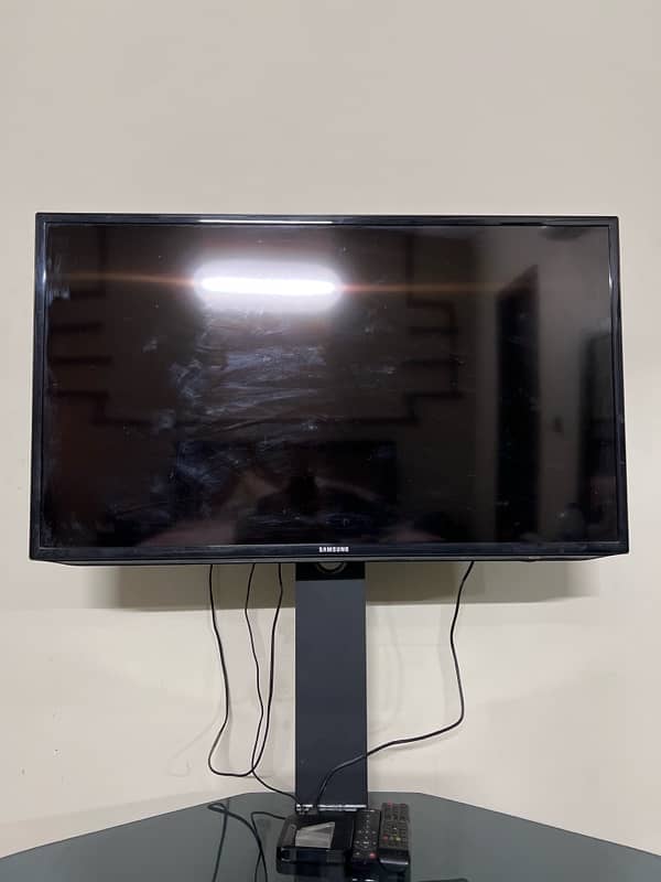 Samsung LED with TV stand/cart 1