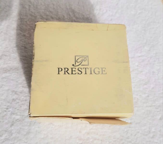 PRESTGE JAPAN QUARTZ WATCH 10