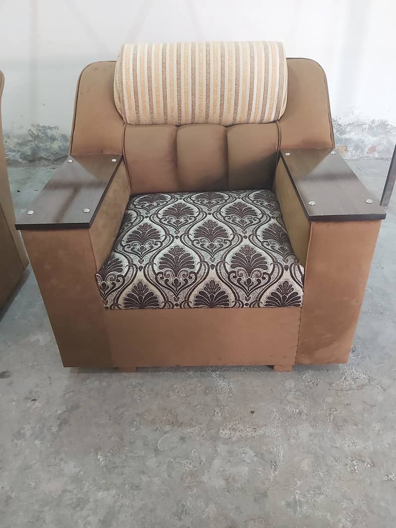 Bed Table sofa Almari 5